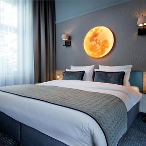 Hotel Legend